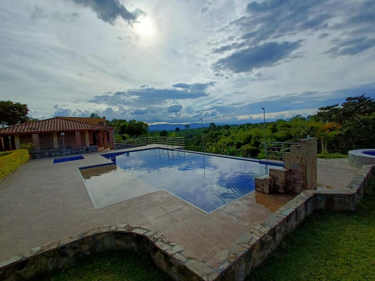 Hotel Campestre los Mangos Quimbaya Exterior foto